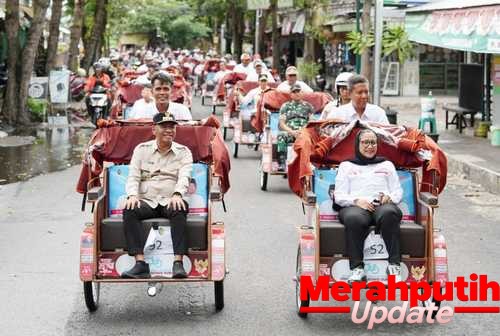 10-FOTO-A-wed-foto-1-Penyerahan-200-Becak-Listrik-dari-Presiden-Prabowo-di-Tulungagung.jpg